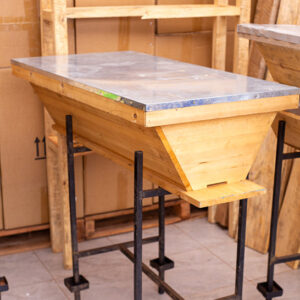 Bee Hive Starter Kit (Colony, Metal stands)